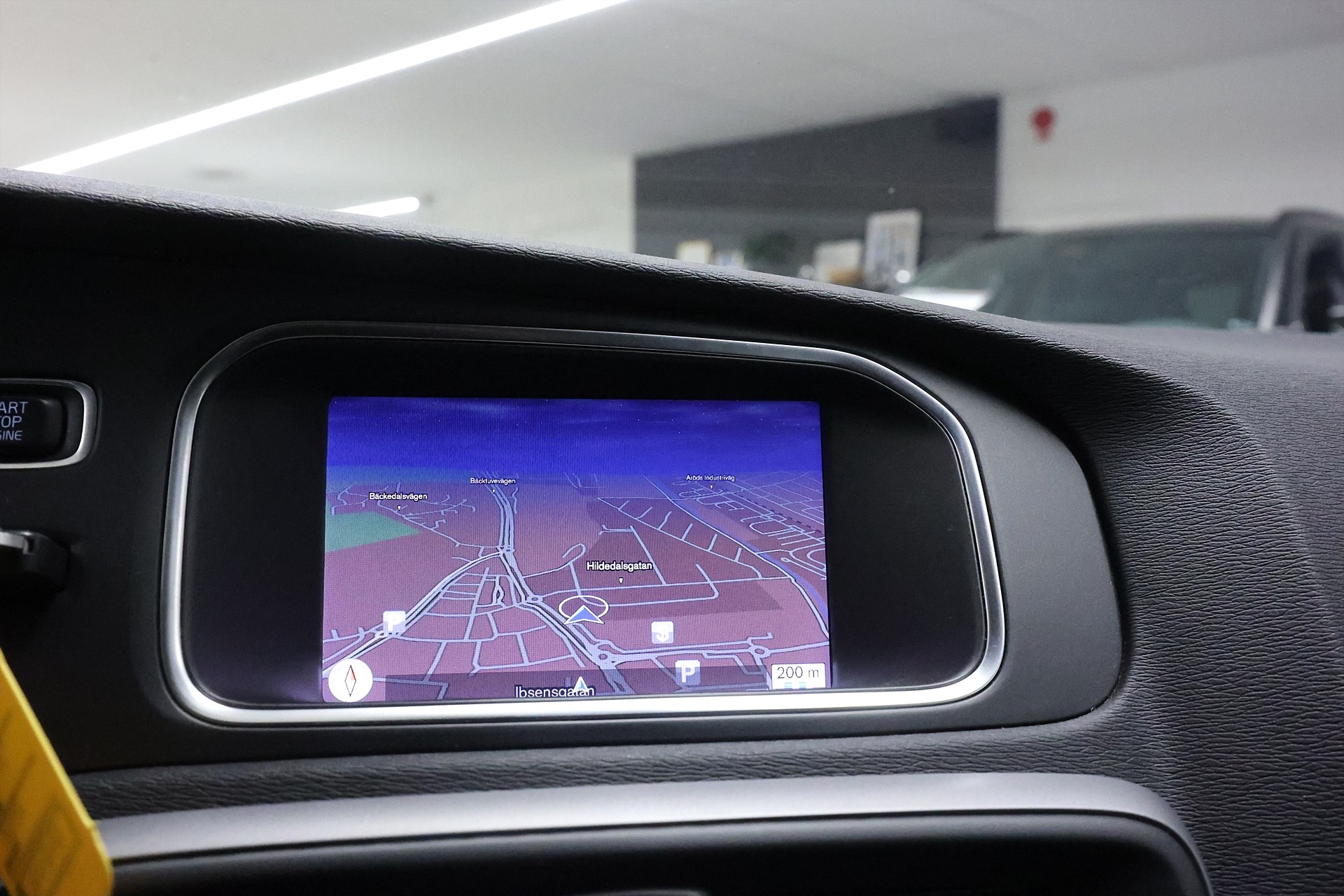 Volvo V40 Cross Country T3 152hk Kinetic Värmare LED Navi