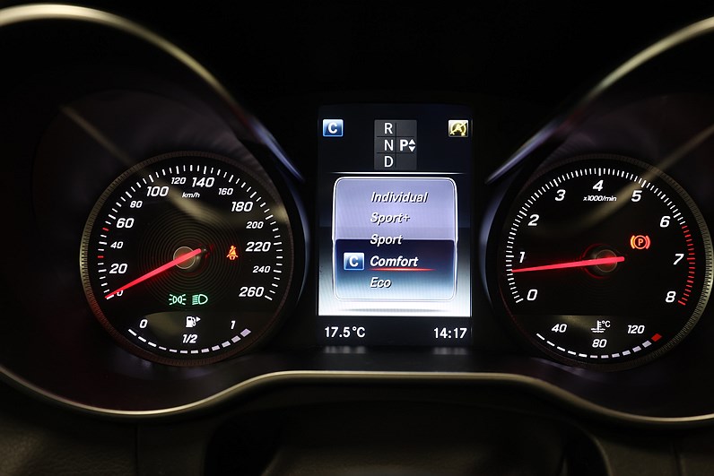 Mercedes-Benz C 300 Coupé 211hk *Hjulkampanj!* AMG Pano Bur