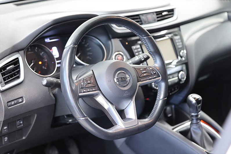Nissan Qashqai 1.2 DIG-T 360-kamera Navi Drag PDC
