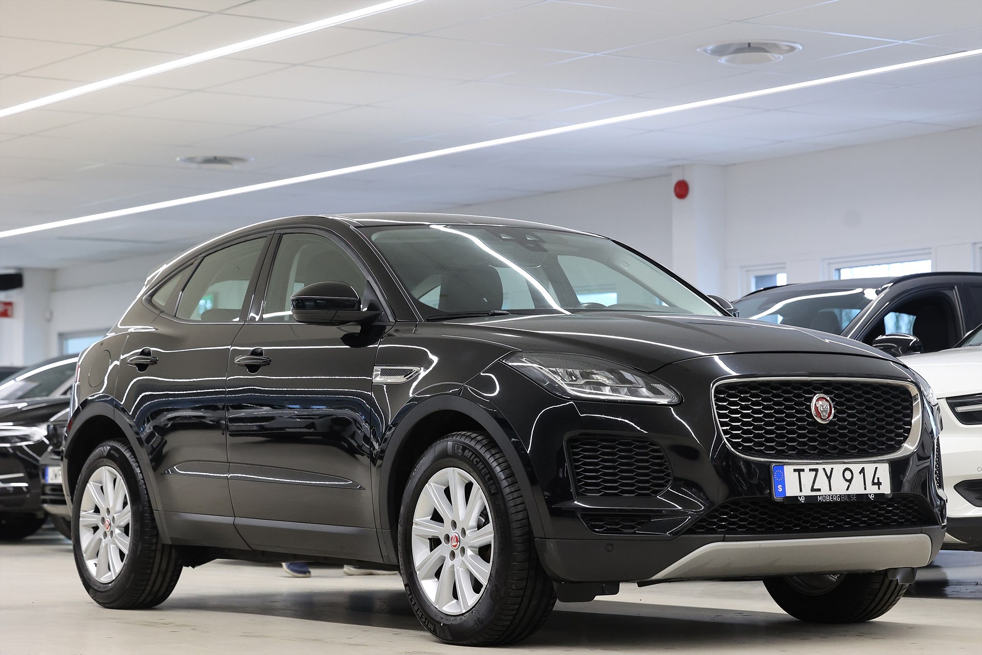 Jaguar E-Pace D150 AWD 150hk *Hjulkampanj!* B-kamera Drag