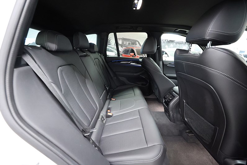 BMW X3 xDrive30e *Hjulkampanj!* M-Sport B-kamera Drag