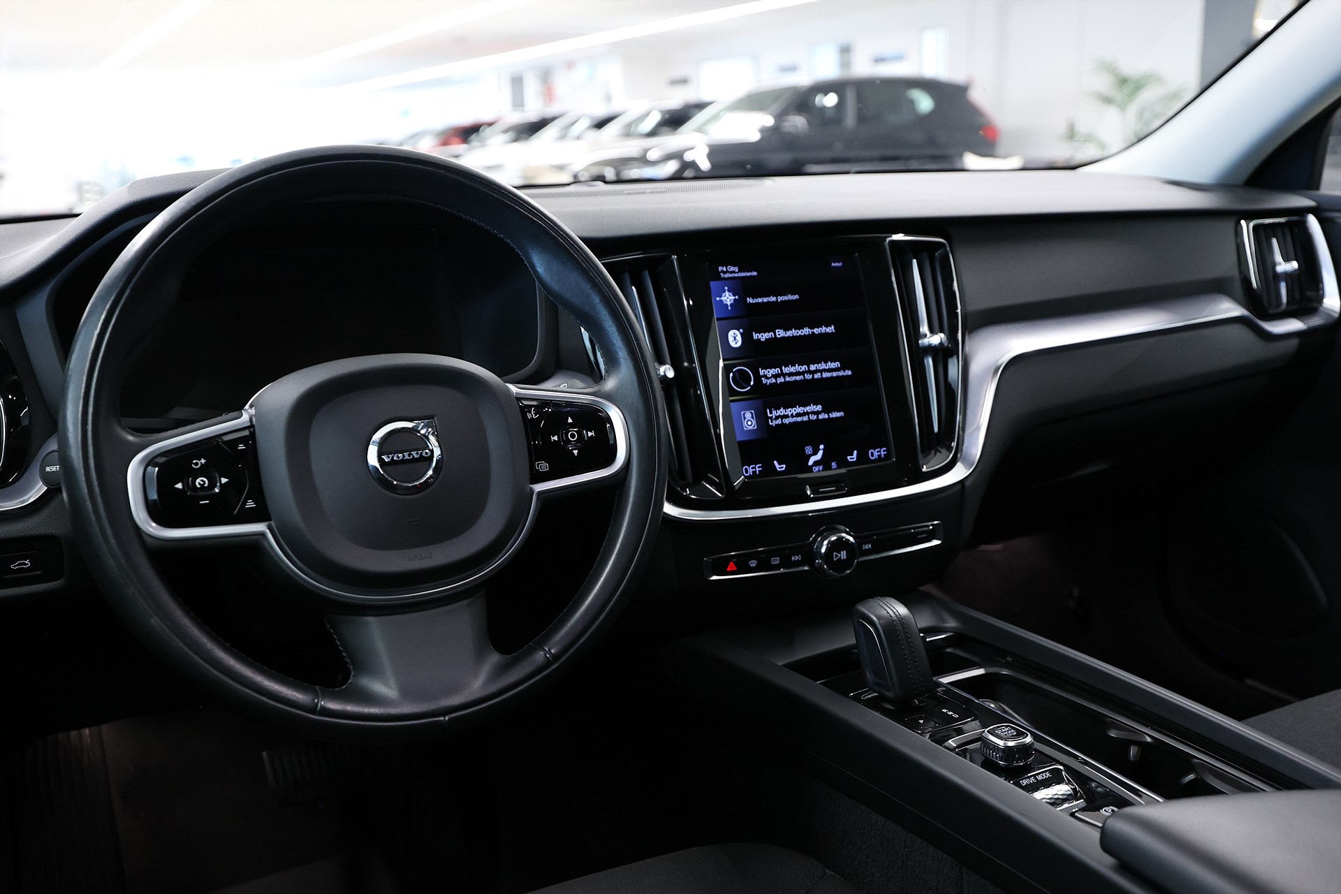 Volvo V60 B4 197hk Momentum H/K Värmare CarpPlay Drag B-Kamera