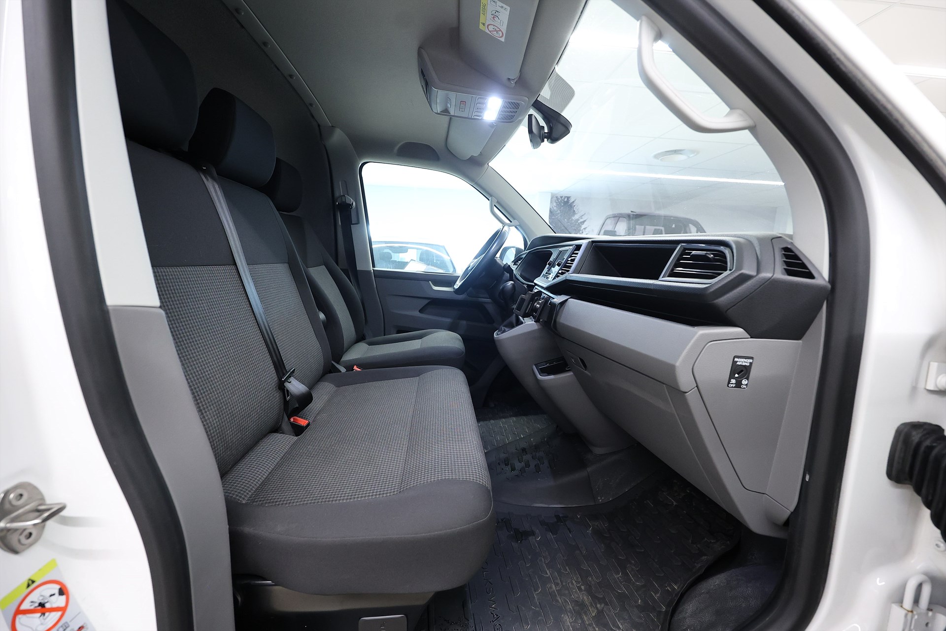 Volkswagen Transporter T30 2.0 TDI 4M 150hk Comfort V-Inrett Värmare B-Kamera