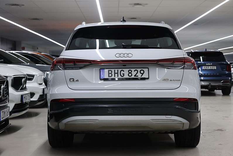 Audi Q4 40 e-tron 204hk *Hjulkampanj!* Värmare B-kamera Drag