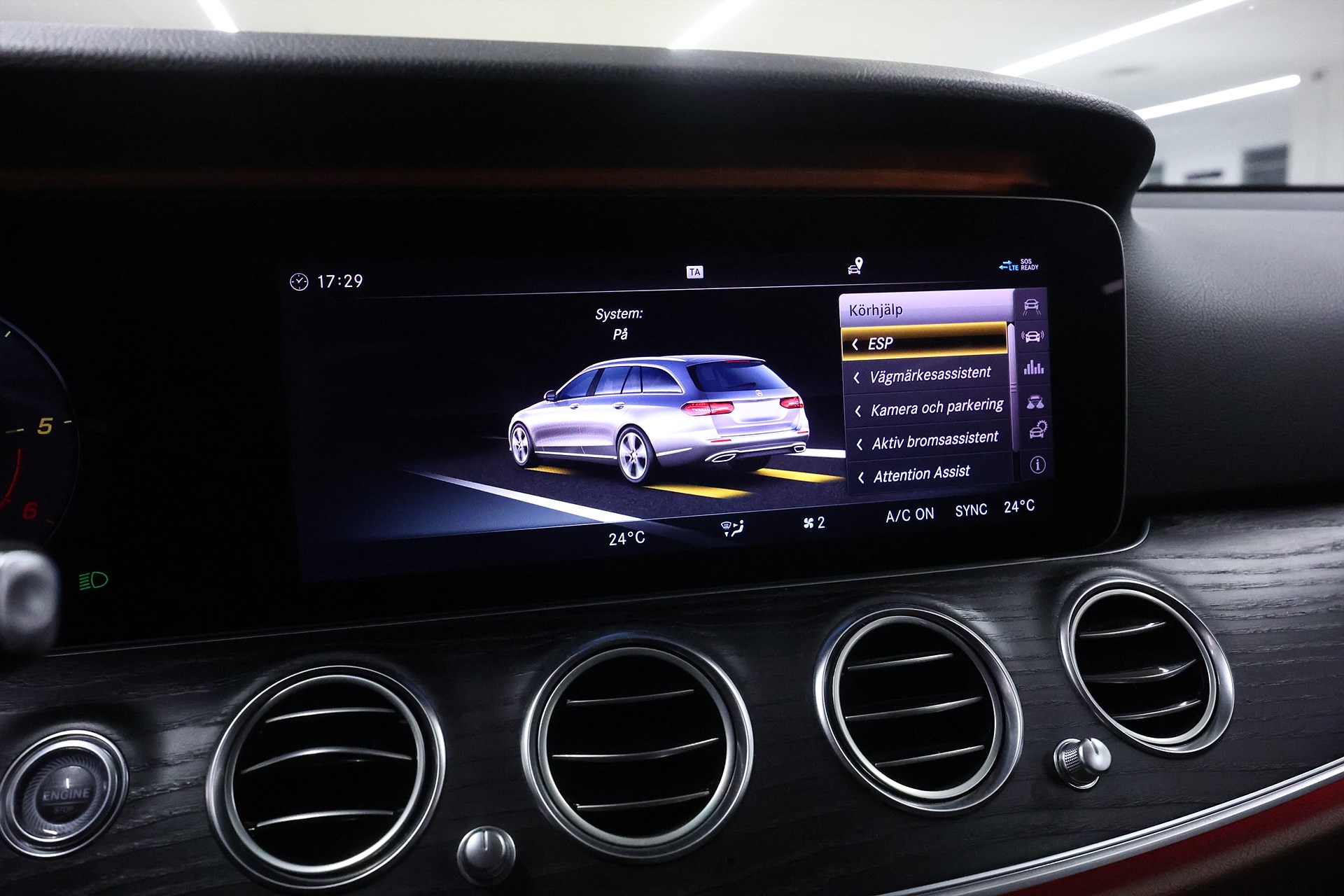 Mercedes-Benz E 220 T d 194hk Avantgarde HUD 360 Drag Läder