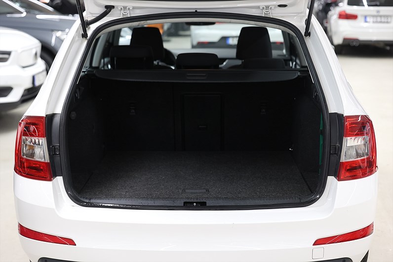 Skoda Octavia 1.4 TSI 150hk *Hjulkampanj!* Style Farth Carplay PDC