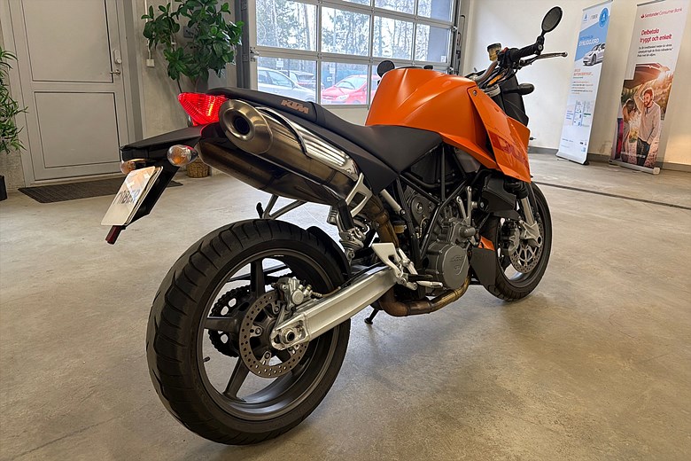 K.T.M. 990 SUPERDUKE, 3 brukare, LÅG MIL 2005, lgul – bild 17 av 21, begagnad hos Niber i Järfälla