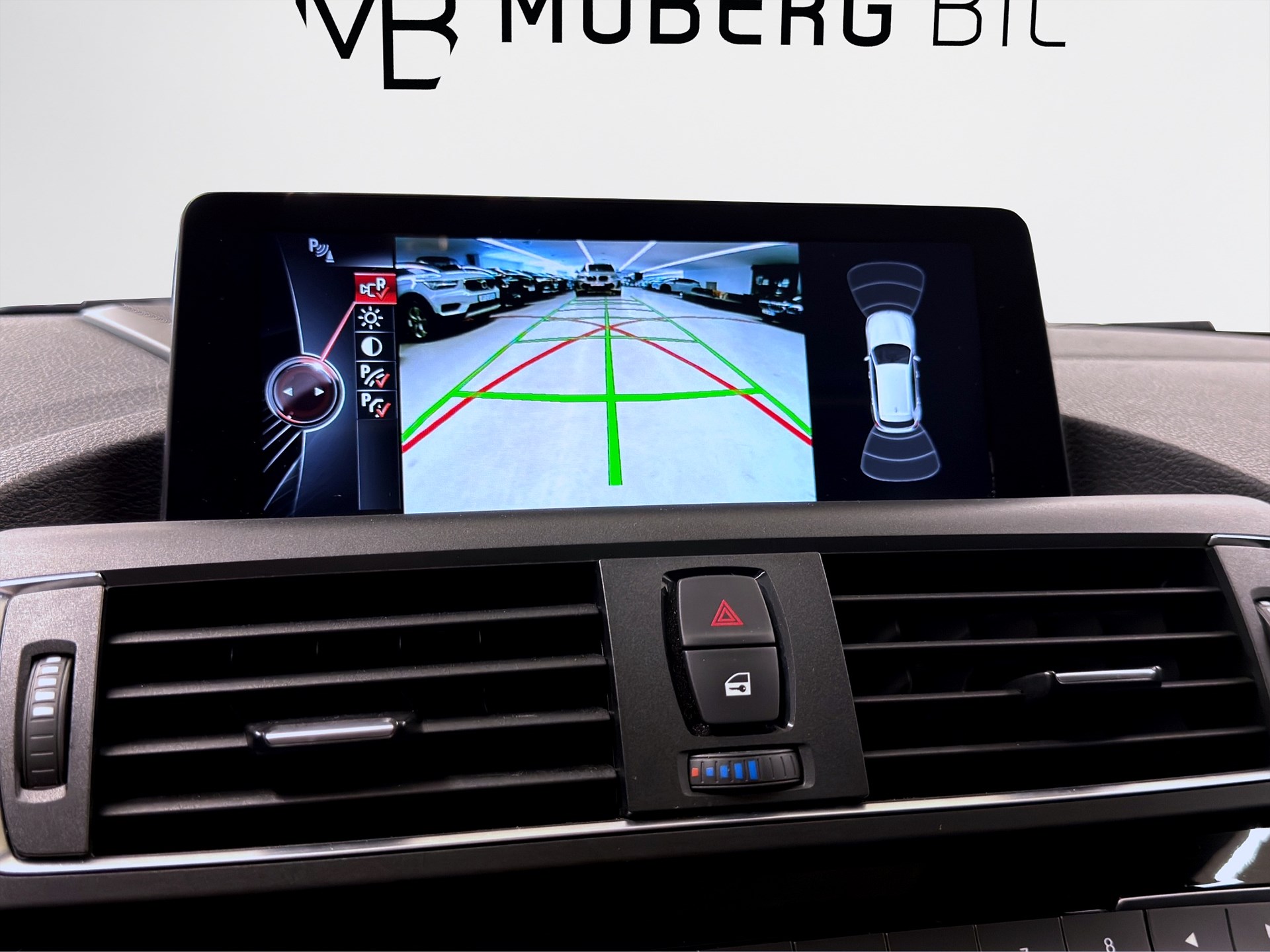 BMW M135i xDrive 5-dörrars 326hk M sport H/K Navi B-Kamera PDC