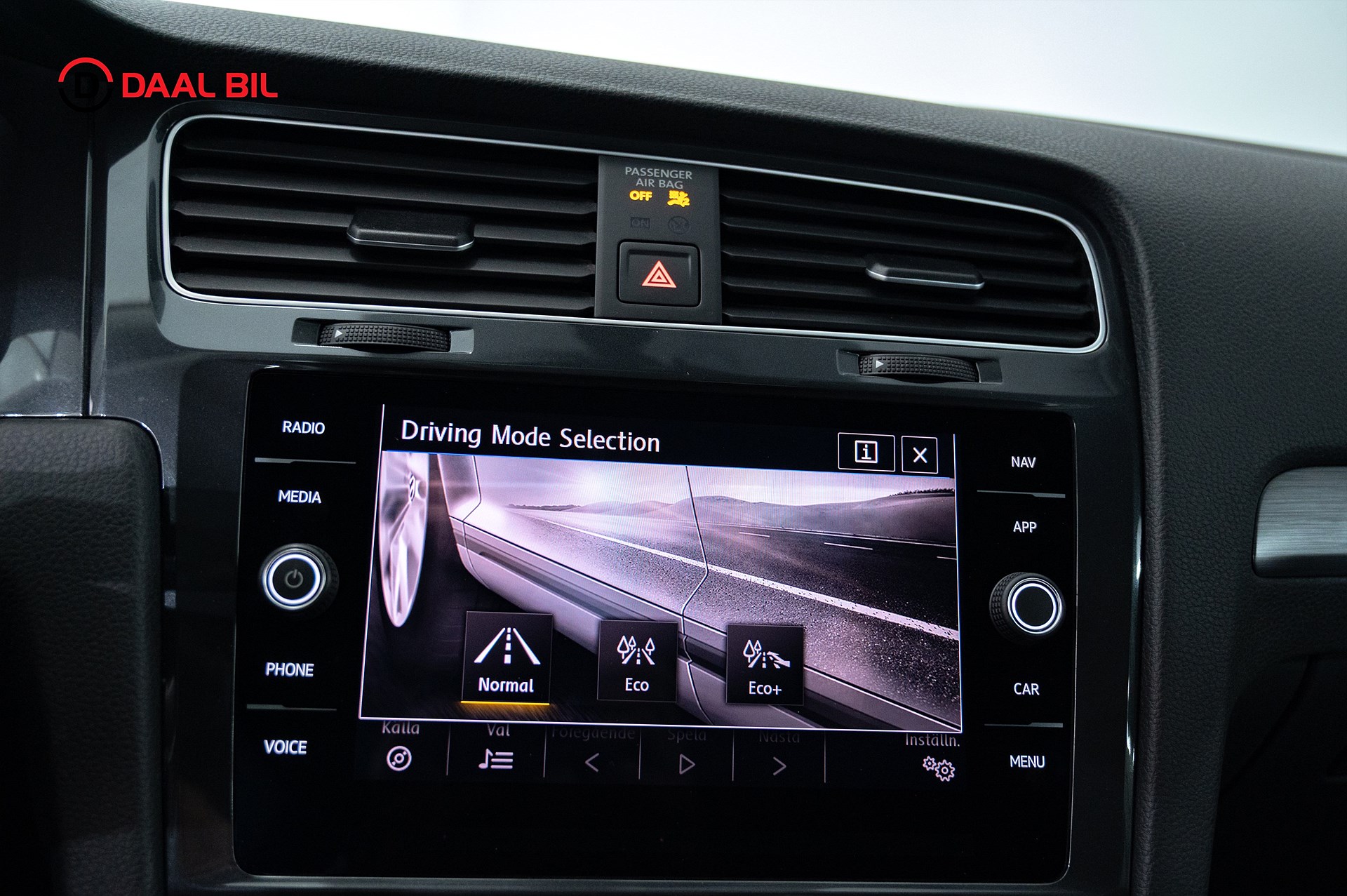 Volkswagen e-Golf, 136hp, 2020