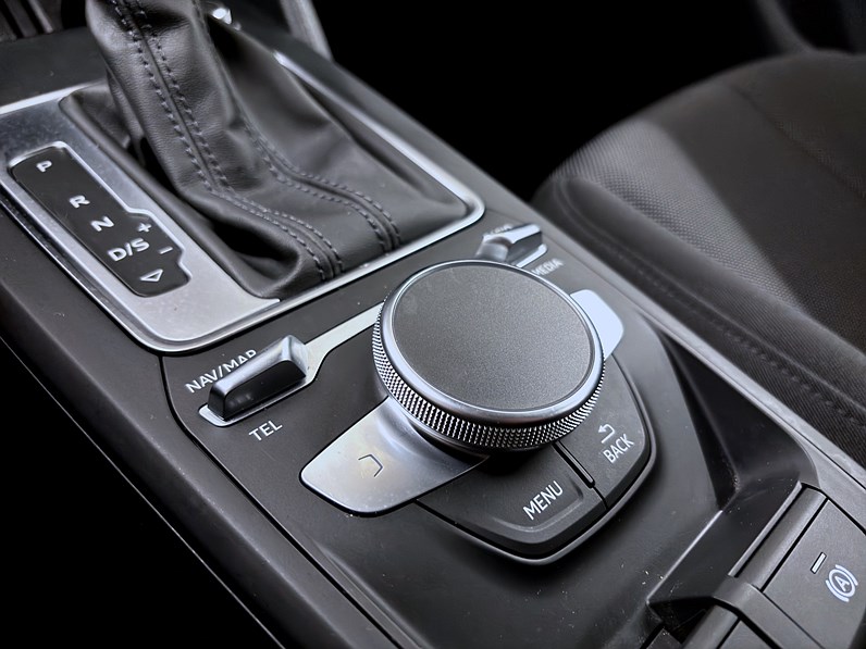 35 TFSI 150hk Proline PDC CarPlay