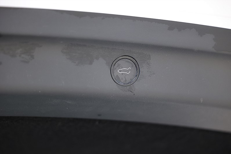 Tesla Model Y Standard Range 299hk Pano Läder Navi Drag B-Kamera