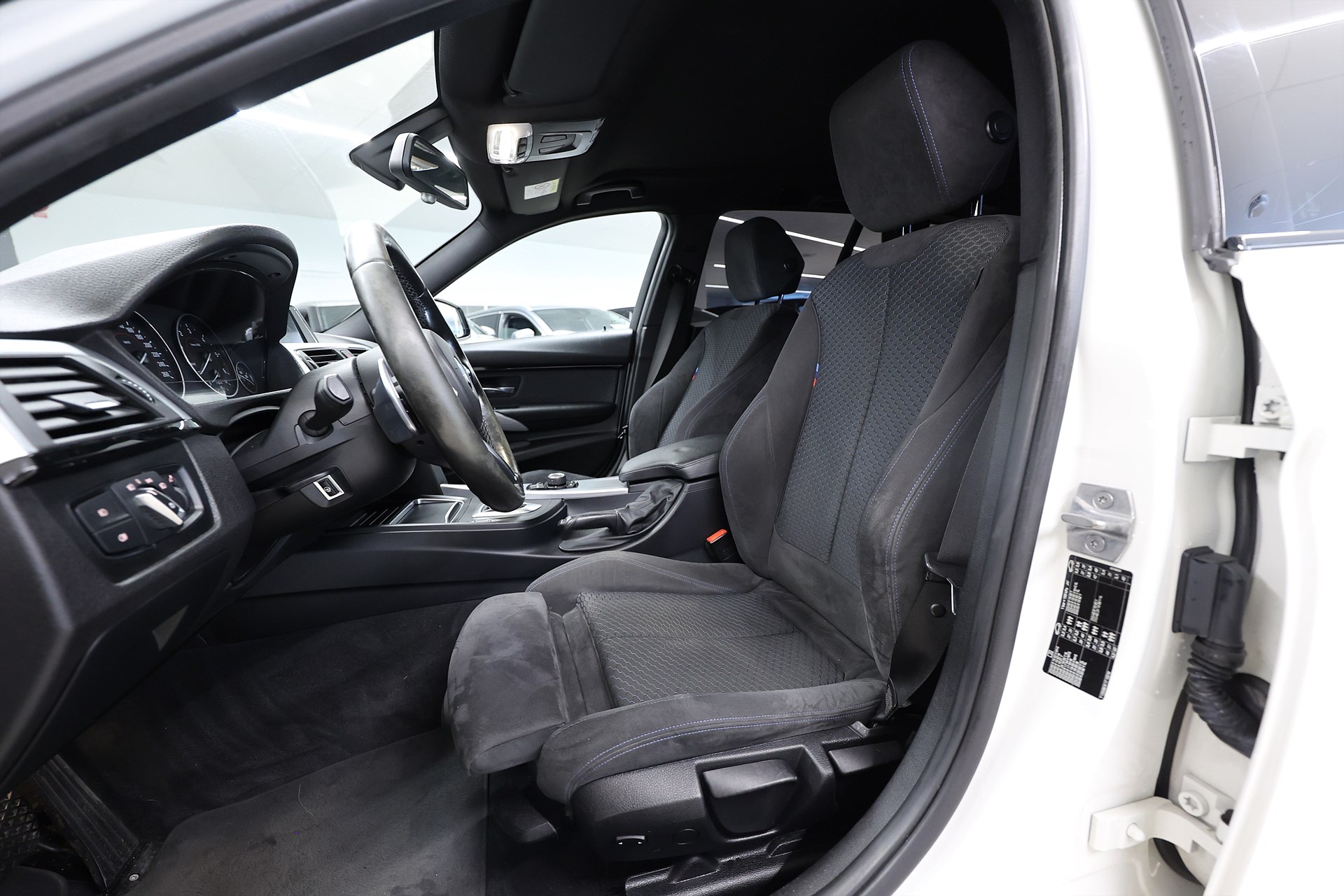 BMW 320d Touring 190hk M Sport Shadow Line Drag PDC