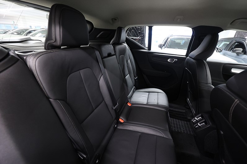 Volvo XC40 D3 AWD Geartronic 150hk Momentum Pro Läder Navi