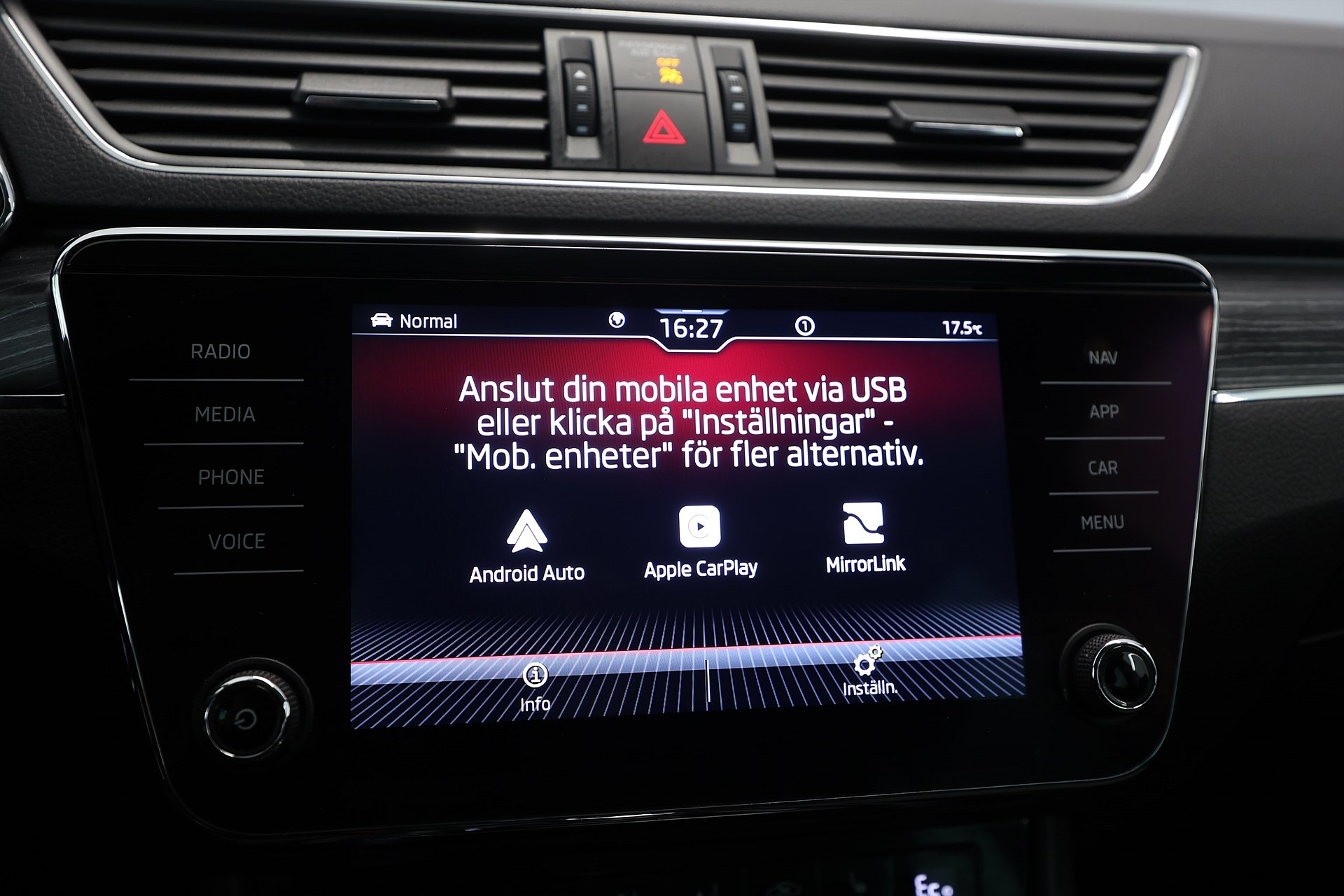 Skoda Superb iV Kombi 1.4 TSI 218hk Business Edt. Canton Drag