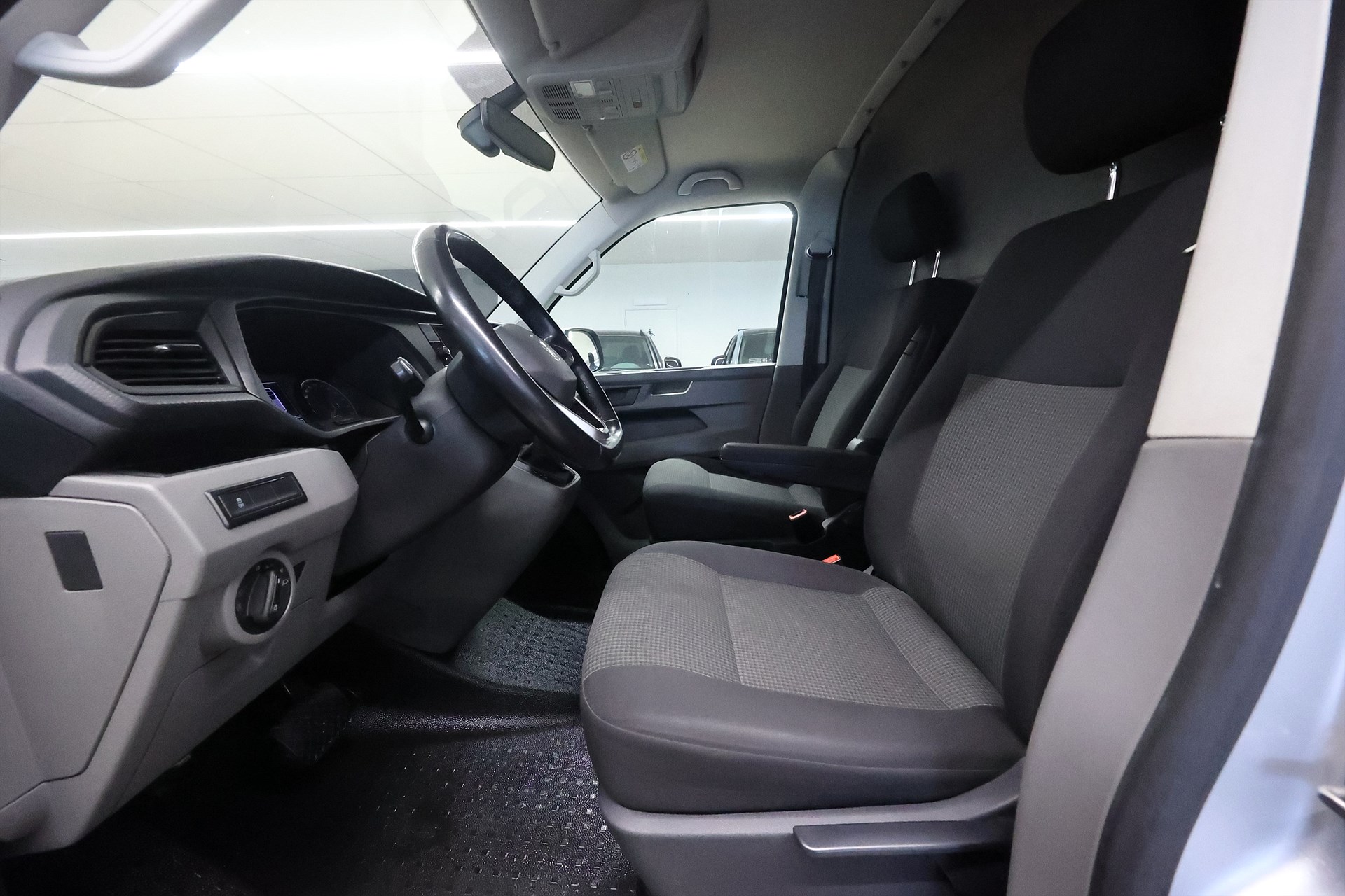 Volkswagen Transporter T30 2.0 TDI 150hk Comfort Drag CarPlay B-Kamera