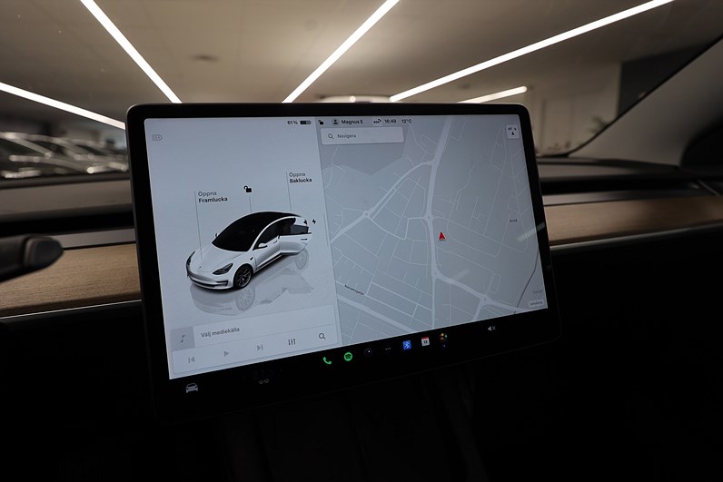 Tesla Model 3 Standard Range 283hk Pano Läder Navi B-Kamera Keyless
