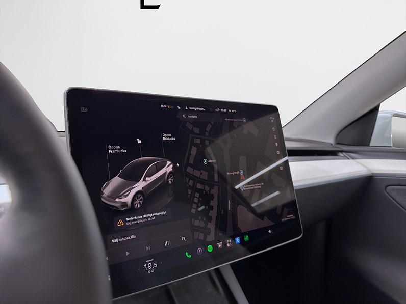 Tesla Model Y Long Range 514hk Pano Drag B-Kamera Läder MOMS