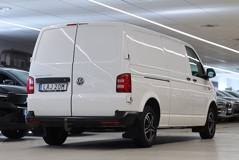 Volkswagen Transporter T28 2.0 TDI 150hk V-Inrett 3-Sits Drag MOMS