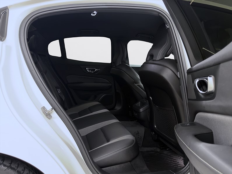 Volvo S60 B5 250hk R-Design B-Kamera Läder Keyless Värmare
