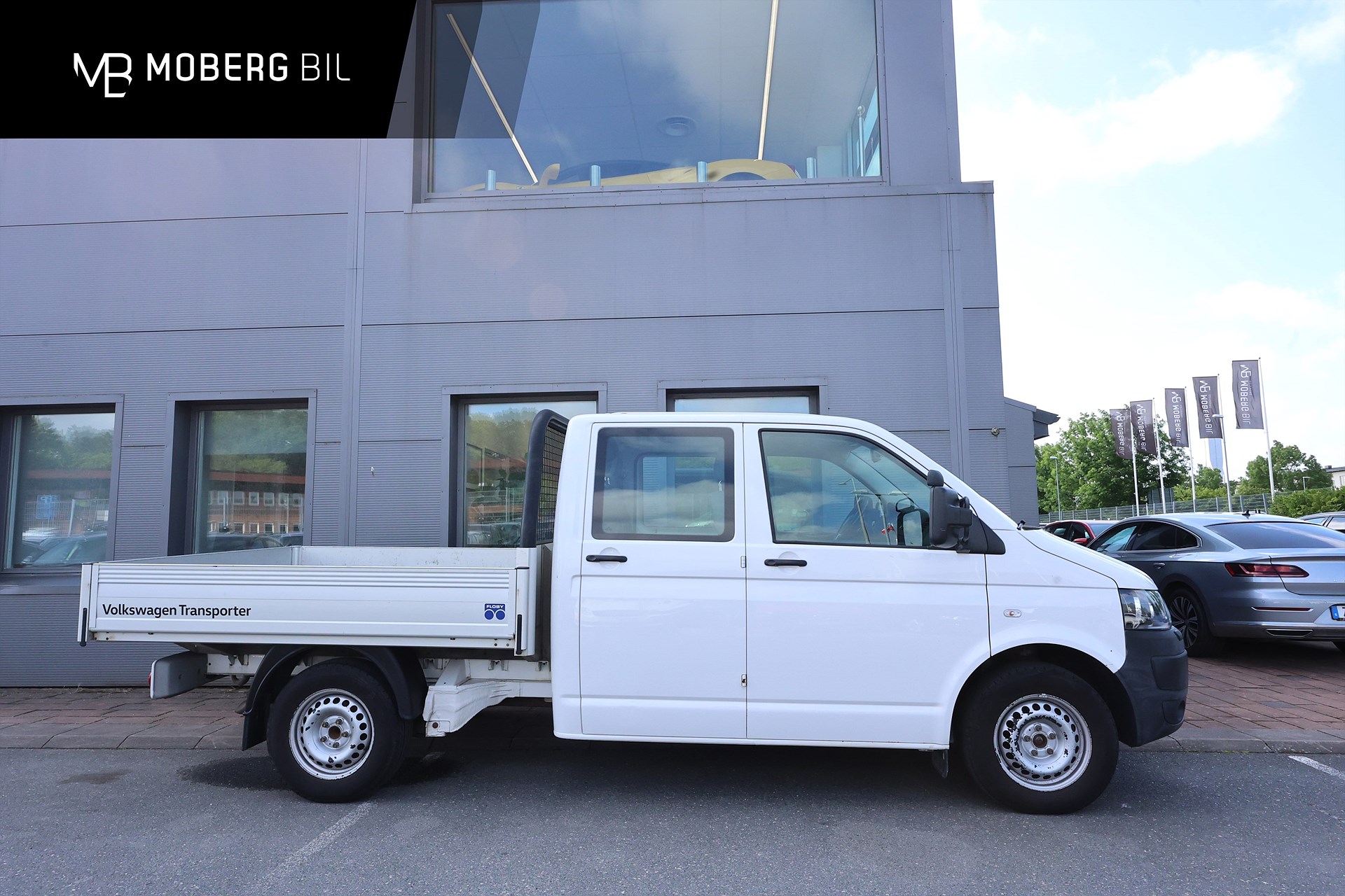 Volkswagen Transporter Dubbelhytt 2.0 TDI Flakbil Drag MOMS