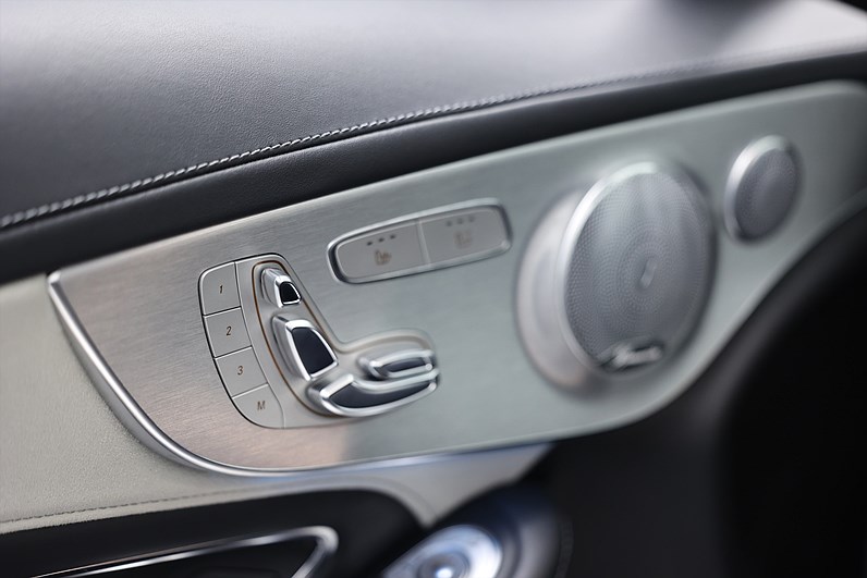 Mercedes-Benz AMG C 63 S Cab 510hk Performance Burmester HUD