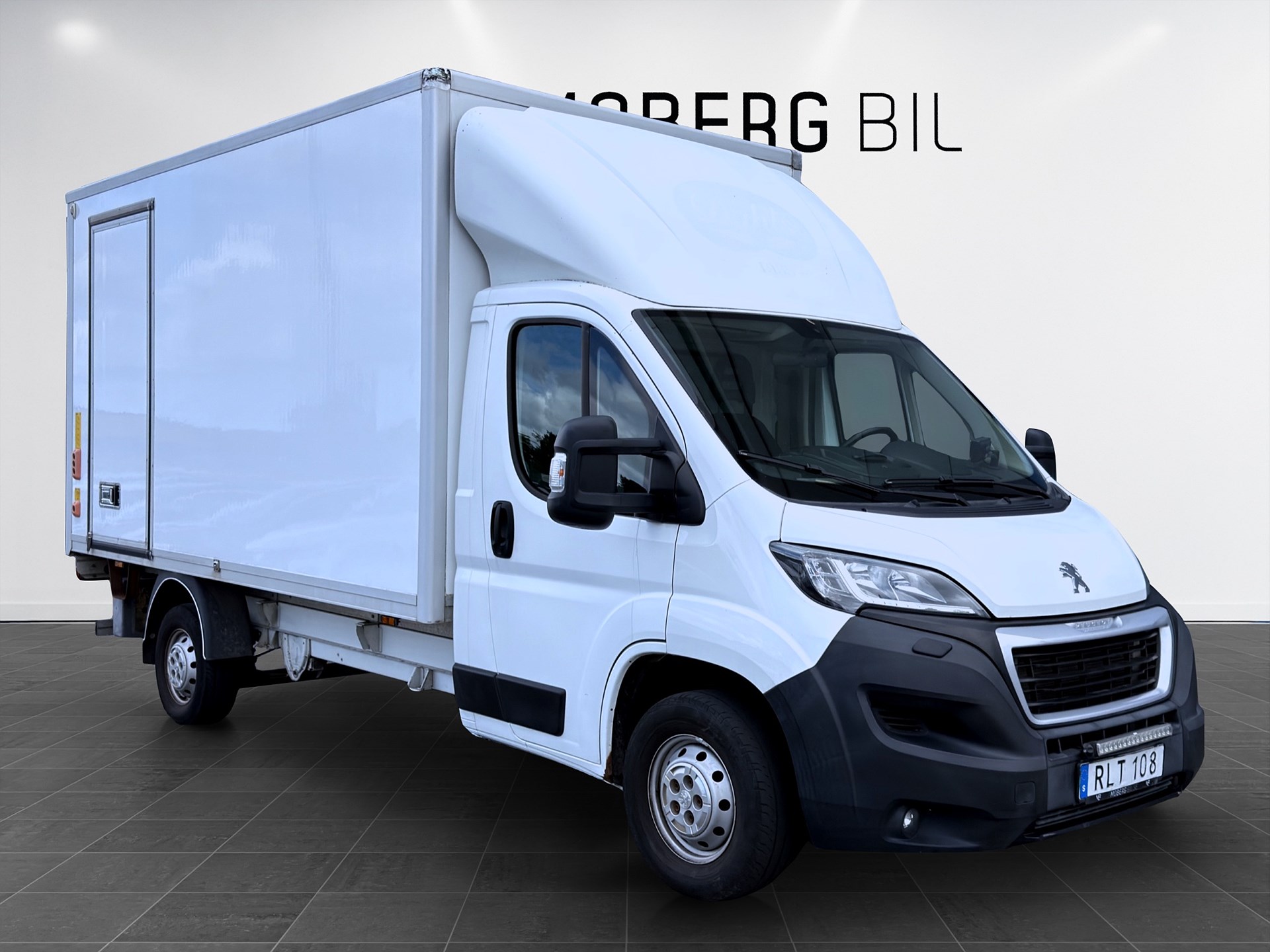 Peugeot Boxer 2.0 BlueHDi 130hk Volymskåp BG-Lyft MOMS