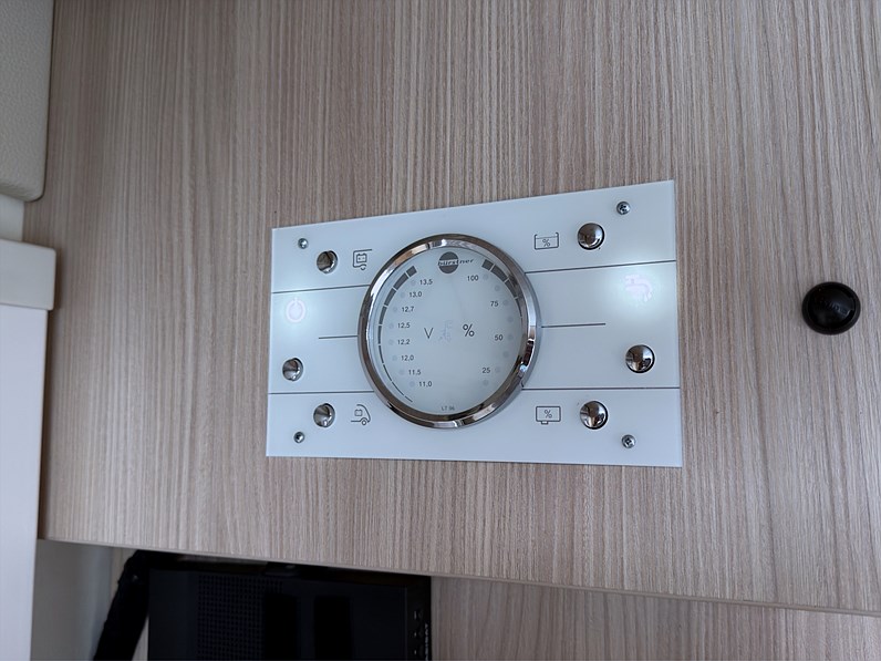 Bürstner Ixeo Time IT 726 163hk Backkamera GPS Skybed Markis