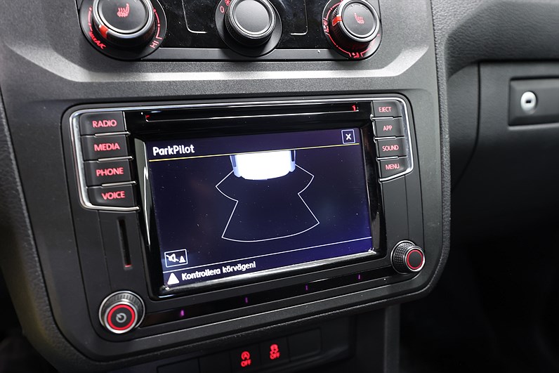 Volkswagen Caddy 2.0 TDI Värmare Carplay Drag LEASBAR