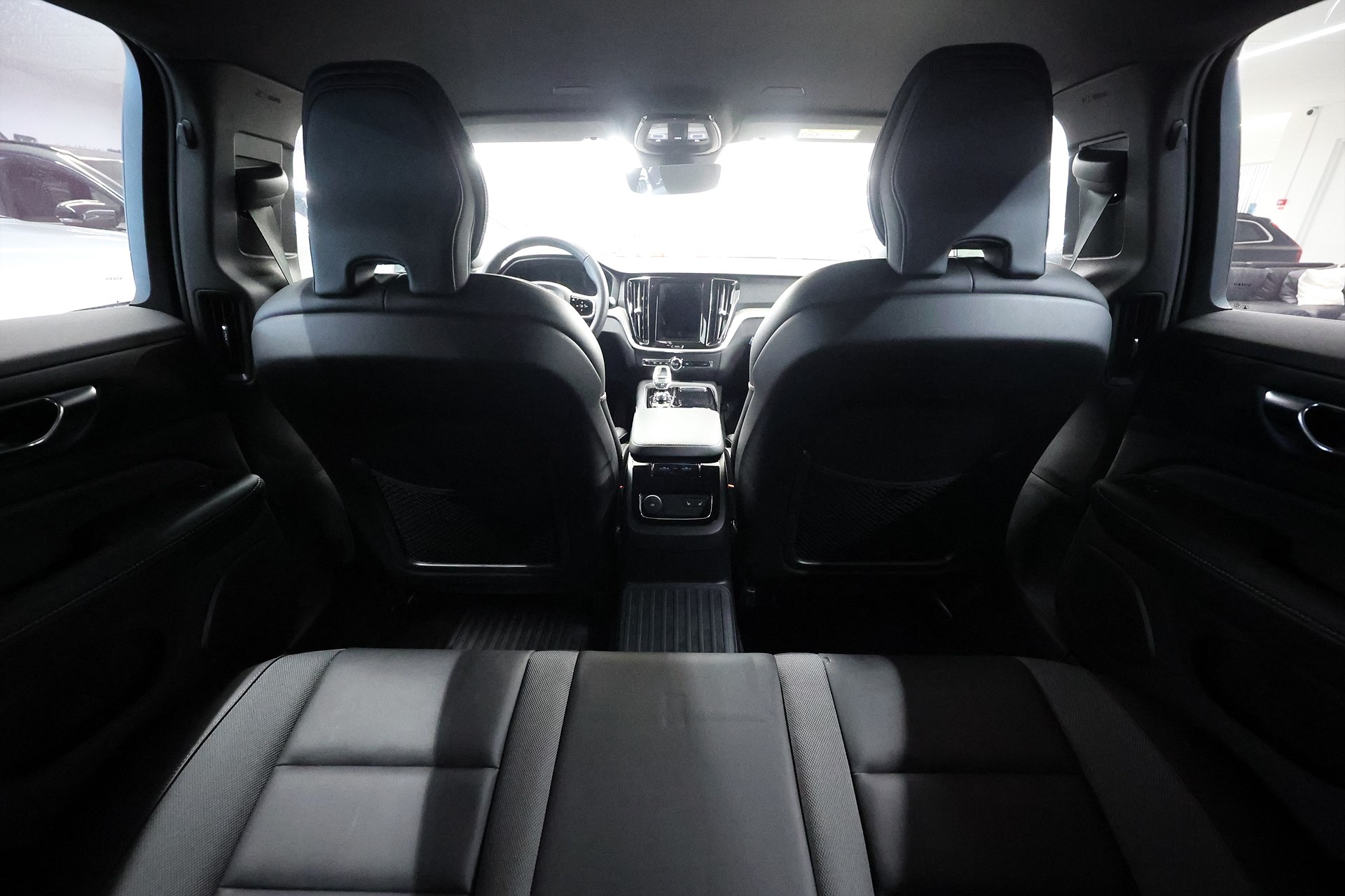 Volvo V60 Recharge T6 AWD 350hk Plus Dark Värmare B-kamera Navi