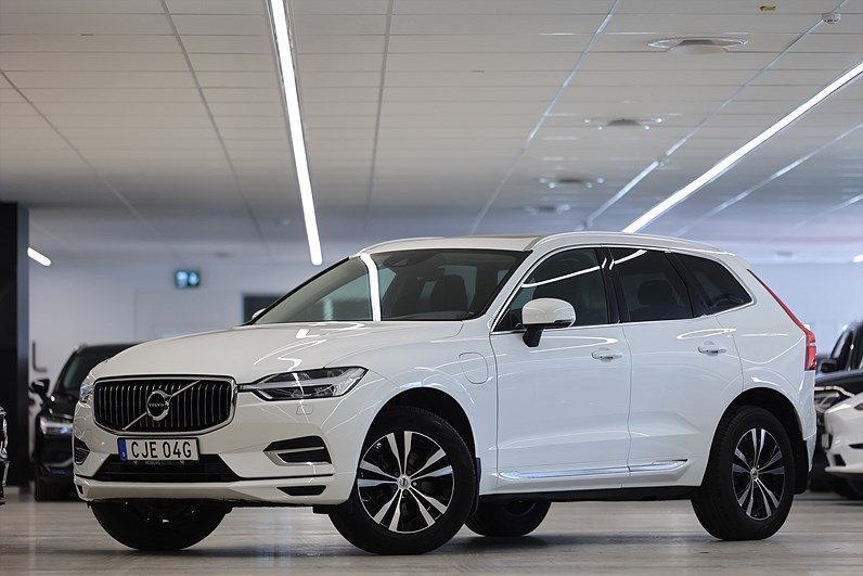 Volvo XC60 Recharge T6 AWD 340hk Inscription Pano CarPlay B-Kamera
