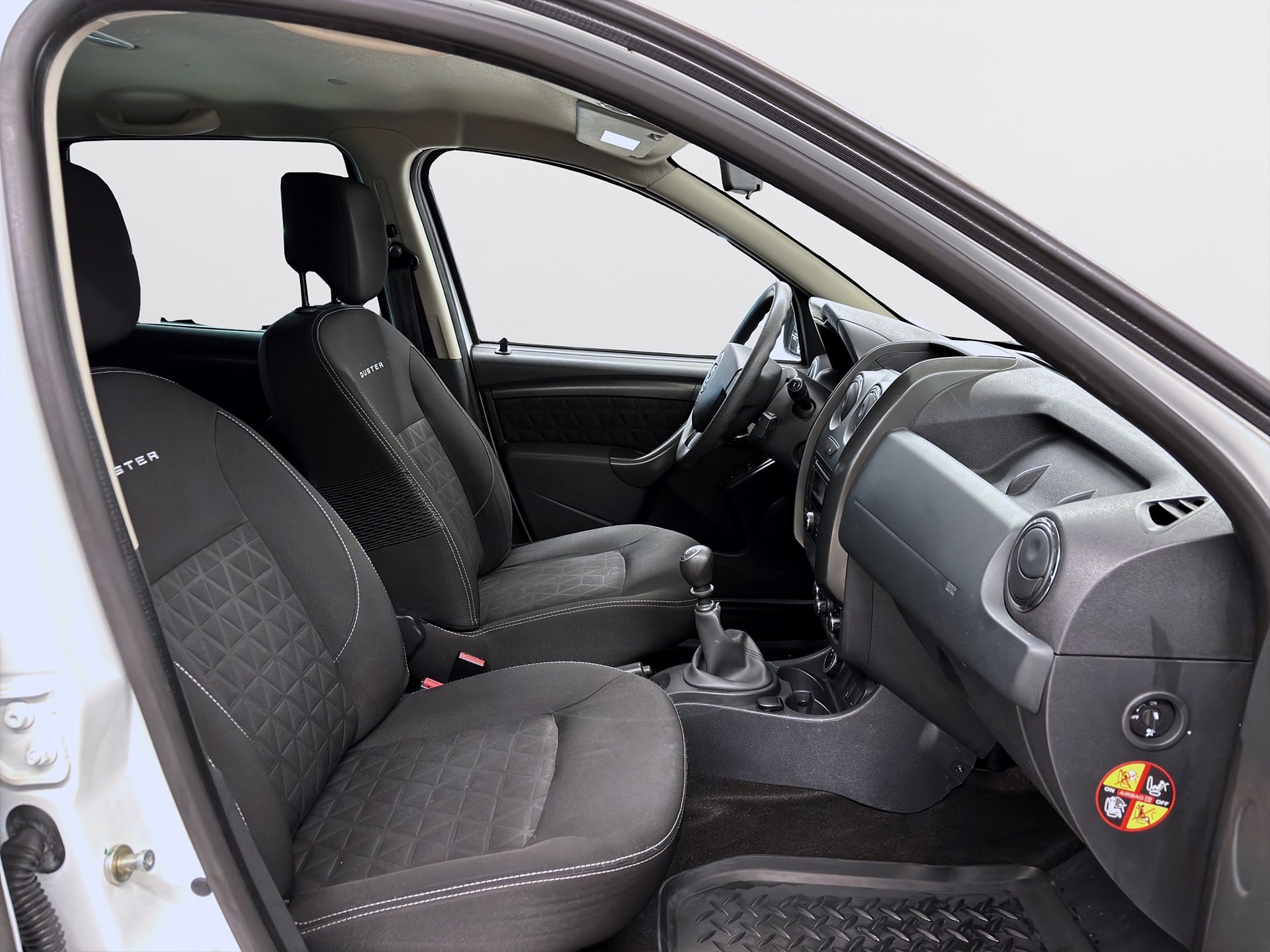 Dacia Duster 1.5 dCi 4x4 109hk Helg på Moberg! Drag 2354 kr årsskatt