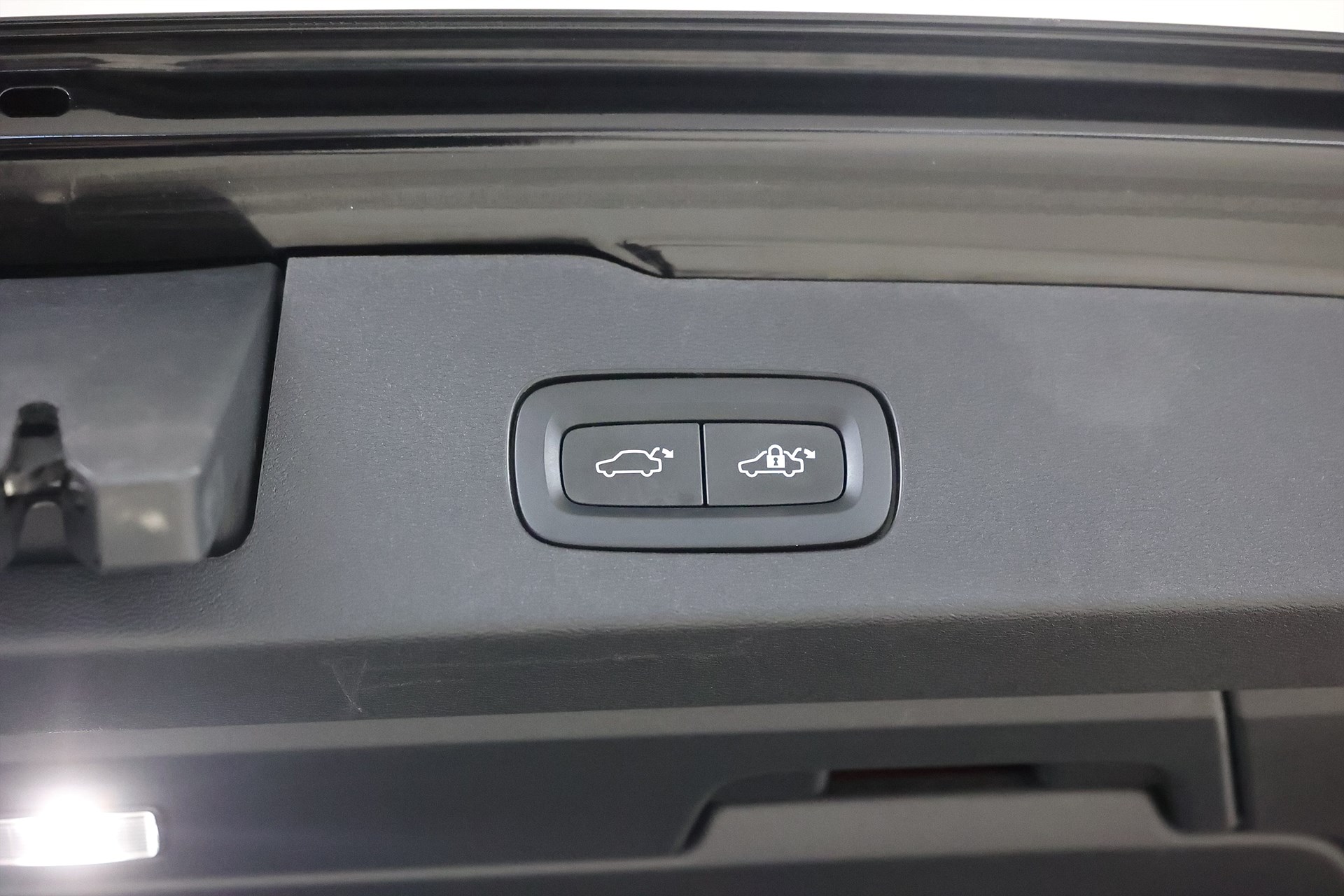 Volvo V60 Cross Country B4 197hk Plus Läder B-Kamera Navi Drag