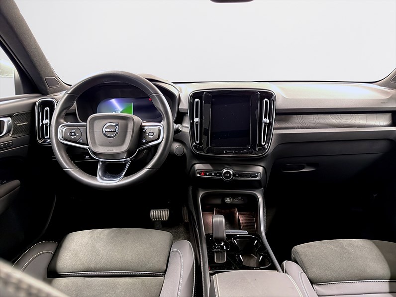 Volvo XC40 Recharge Twin 408hk Ultimate H/K Pano 360 Drag