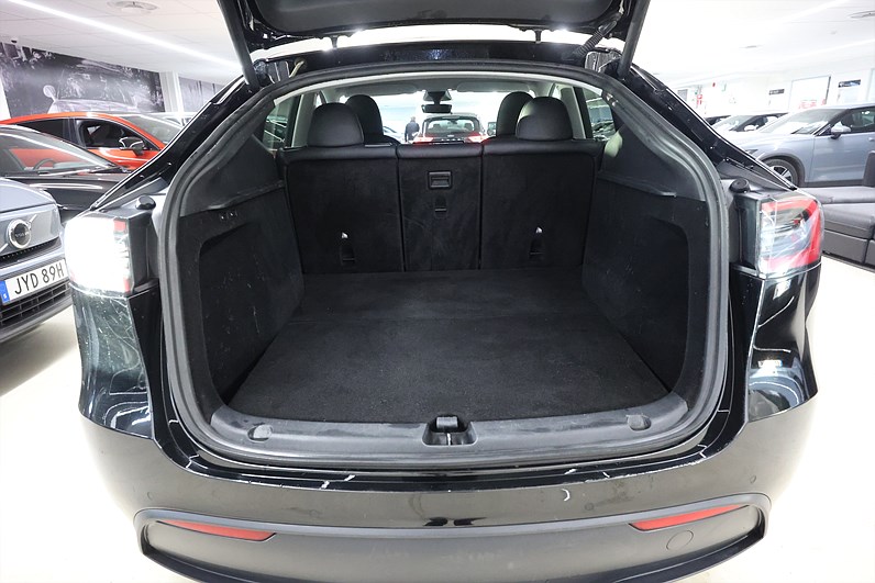 Tesla Model Y Performance 534hk Pano Läder Navi Premium Ljudsystem