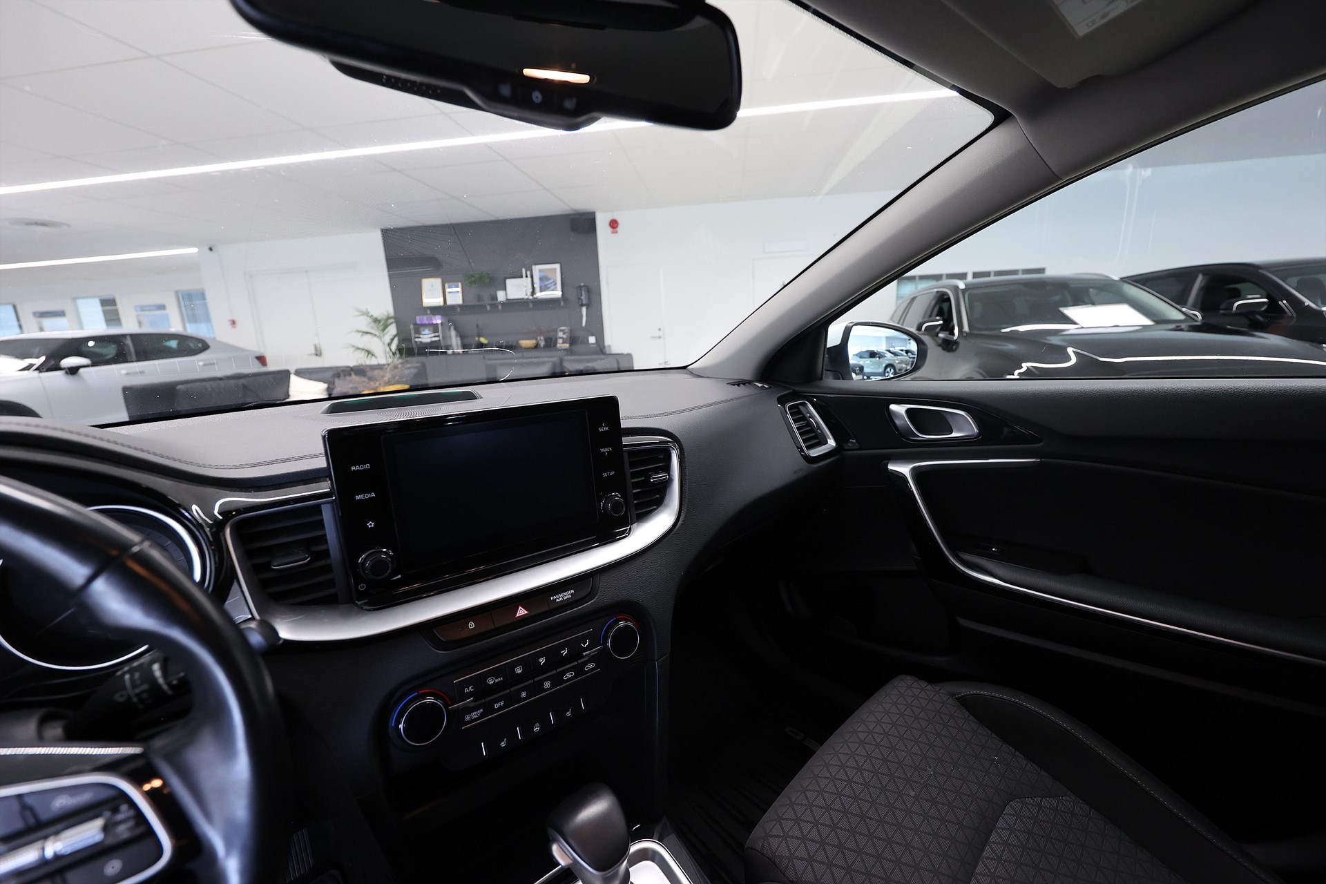 Kia Ceed Plug-in SportsWagon 141hk B-kamera Keyless CarPlay