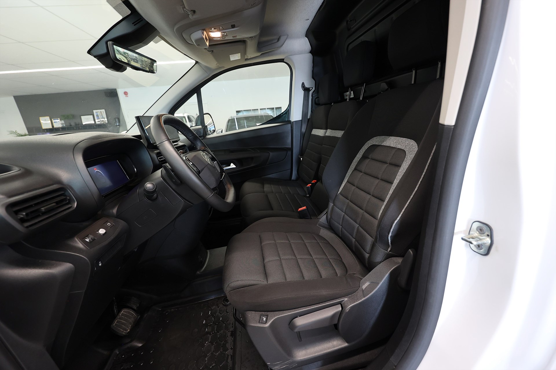 Citroën Berlingo 1.5 BlueHDi 130hk L2 Business 360 Värmare B-kamera