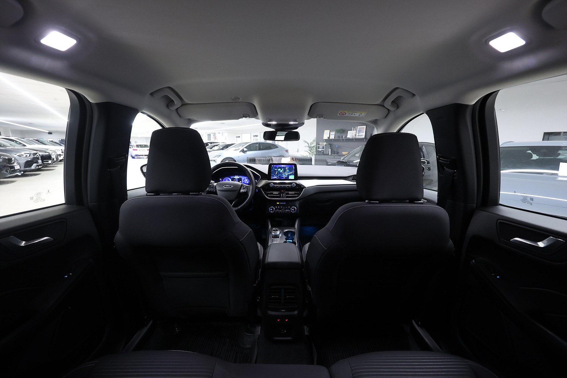 Ford Kuga Hybrid AWD 190hk *Hjulkampanj!* Sync 4 Navi B-kamera MOMS