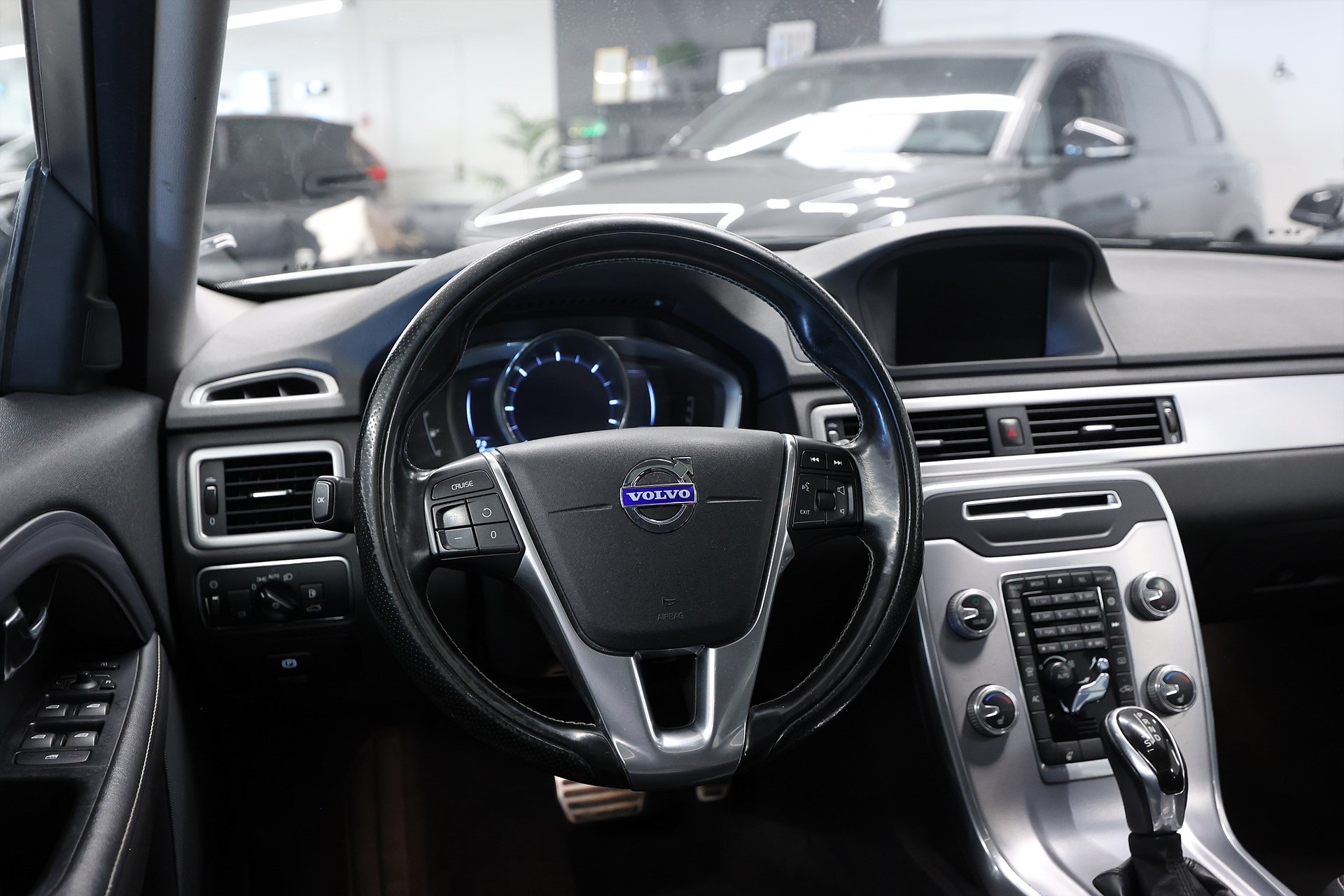 Volvo XC70 D4 AWD 181hk Dynamic Pano LED Värmare Navi