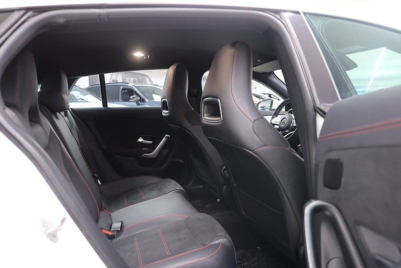 Mercedes-Benz CLA 200 SB 163hk AMG Drag Navi