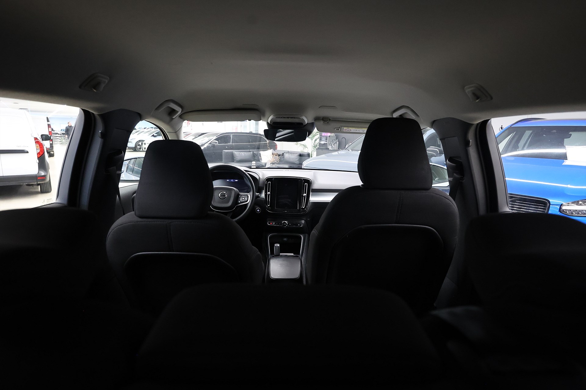 Volvo XC40 T3 163hk Momentum Pro Navi Värmare VOC PDC