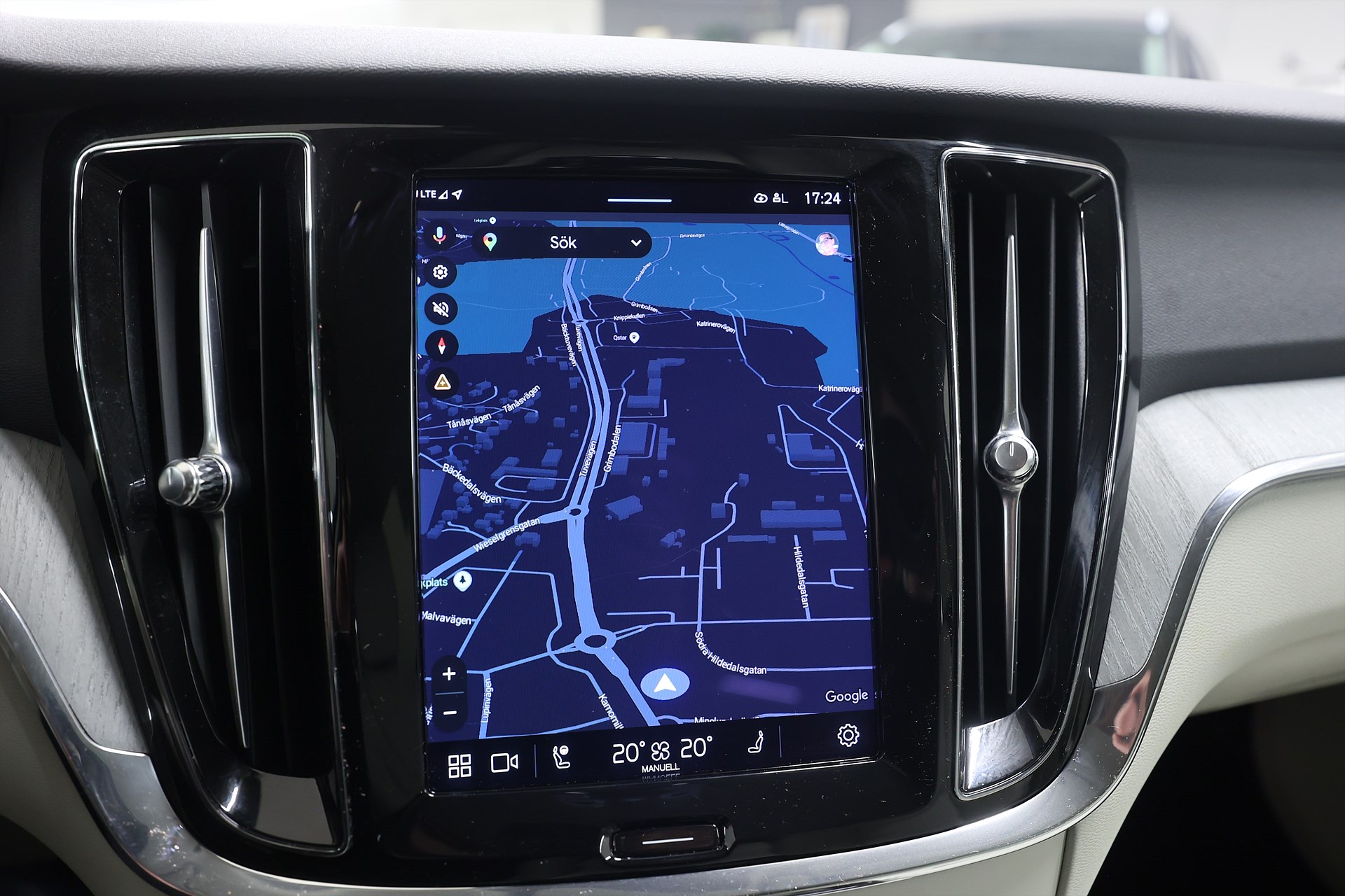 Volvo V60 Recharge T6 AWD 350hk Core Bright Skinn Drag