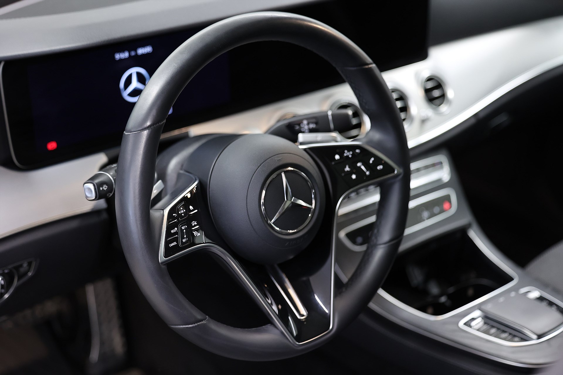Mercedes-Benz E 220 d 4M All-Terrain Avantgarde Pano 360-kam Luft.fjärdr