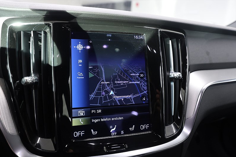 Volvo S60 Recharge T8 AWD 456hk R-Design H/K Drag