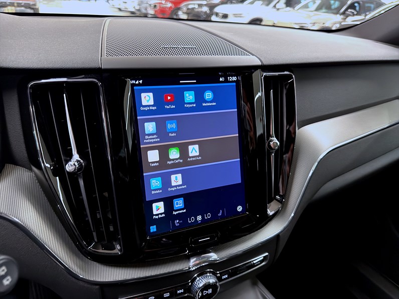 Volvo XC60 Recharge T6 AWD 350hk Plus Black Nordic Edt. Pano H/K Drag