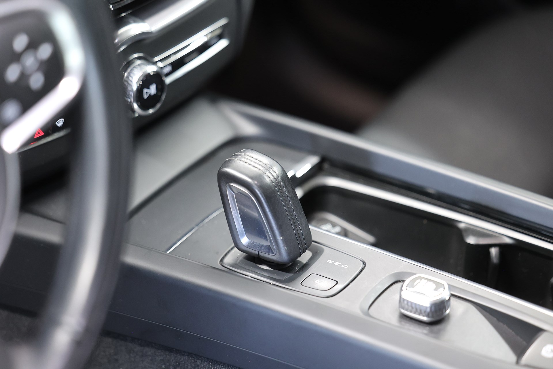 Volvo XC60 B4 AWD 197hk Advanced Edt Drag Värmare VOC MOMS