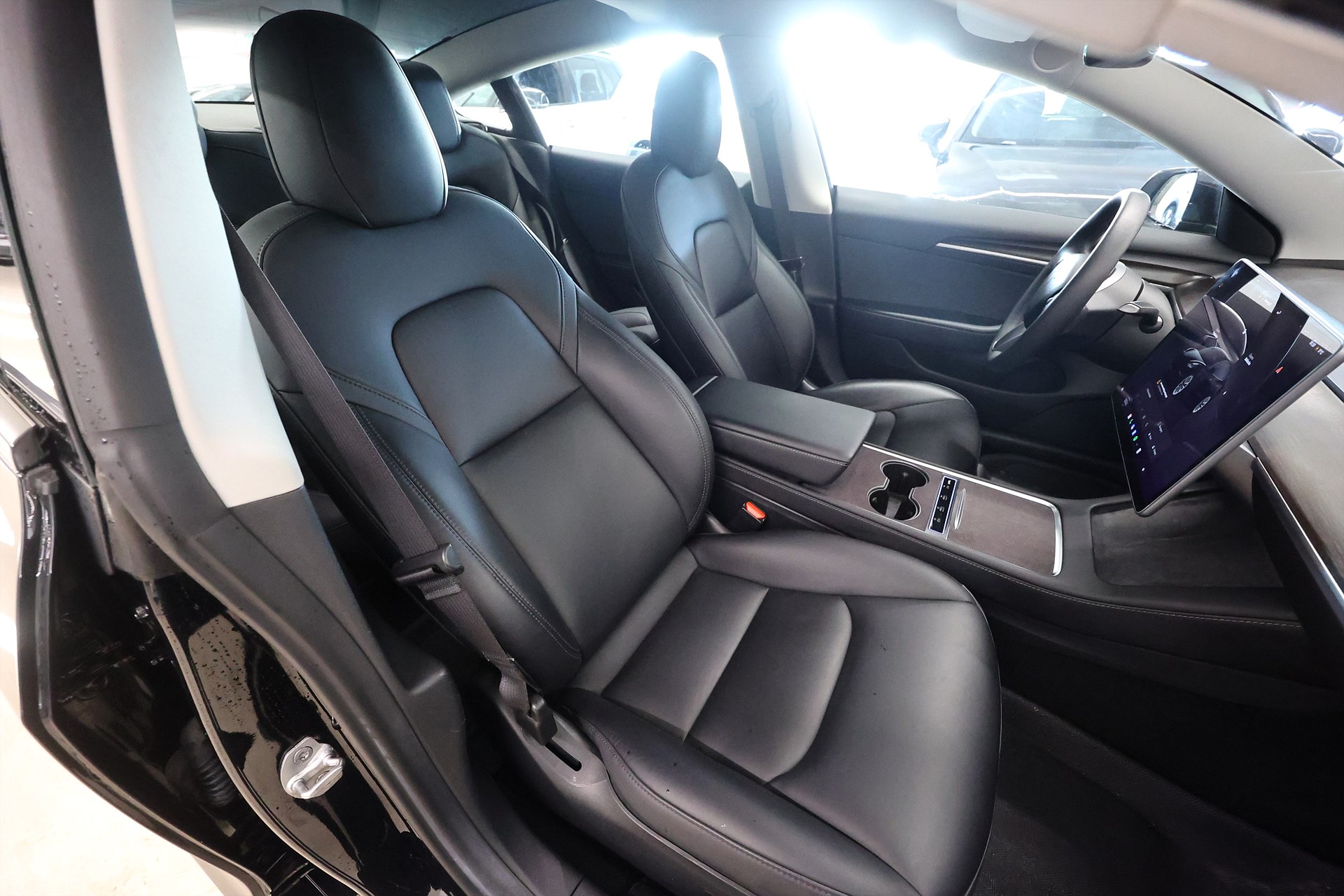 Tesla Model 3 Performance 513hk Pano AWD Navi PDC