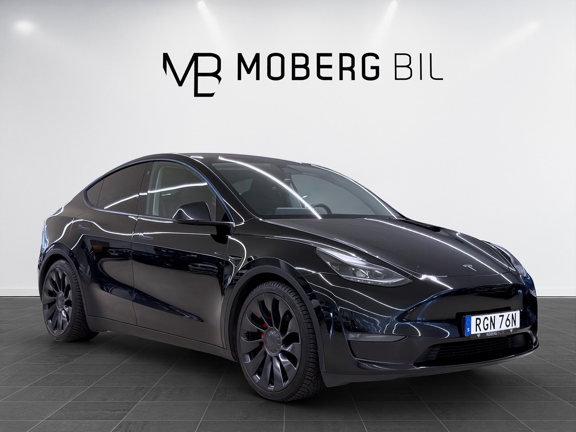 Tesla Model Y Performance 534hk Pano Läder Drag B-Kamera