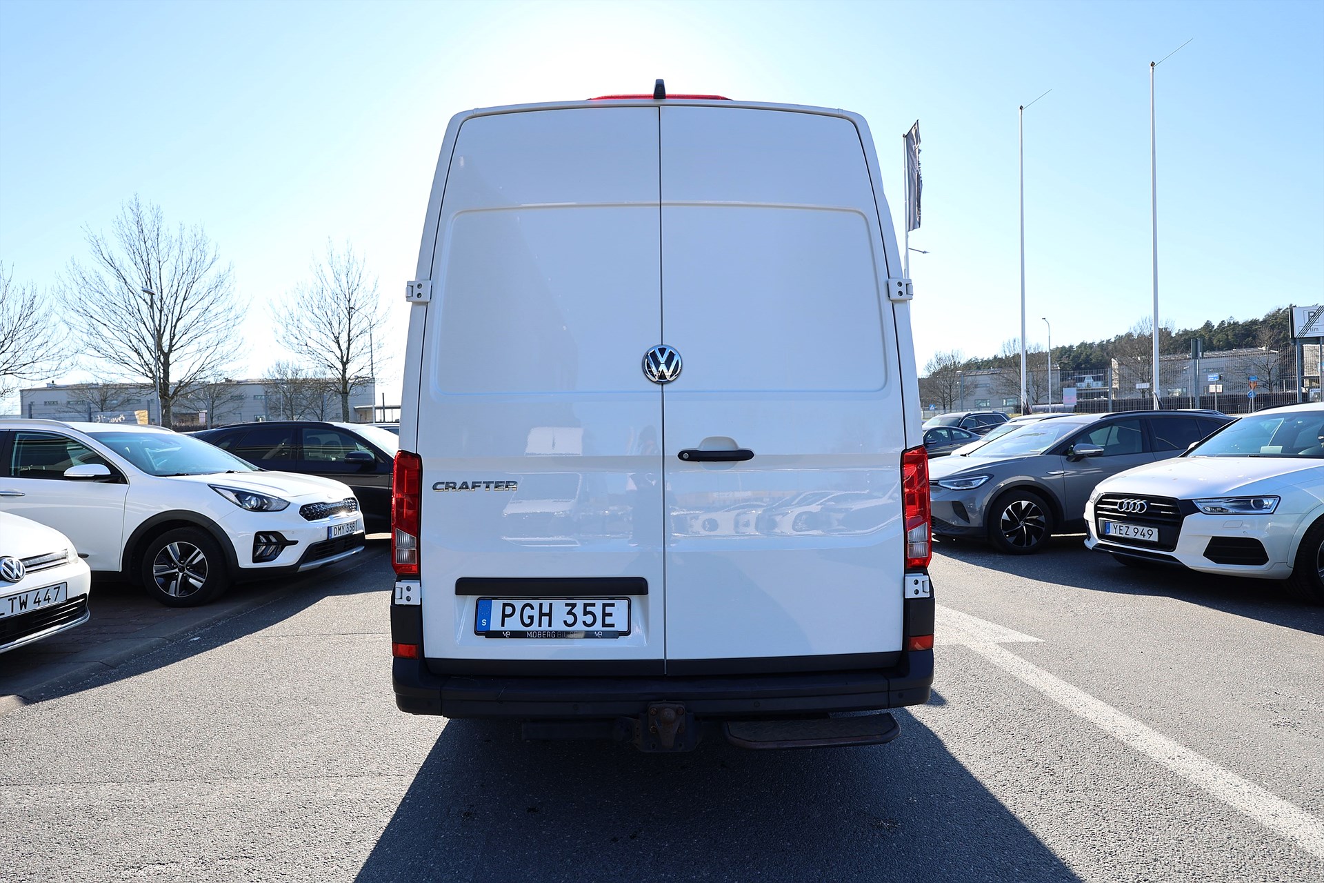 Volkswagen Crafter 35 2.0 TDI 140hk Climatic CarPlay Drag B-kamera