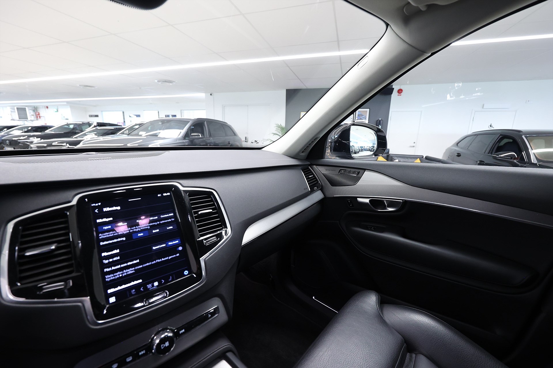 Volvo XC90 T8 II 456hk R-Design AWD H/K 7-sits B-Kamera Keyless MOMS