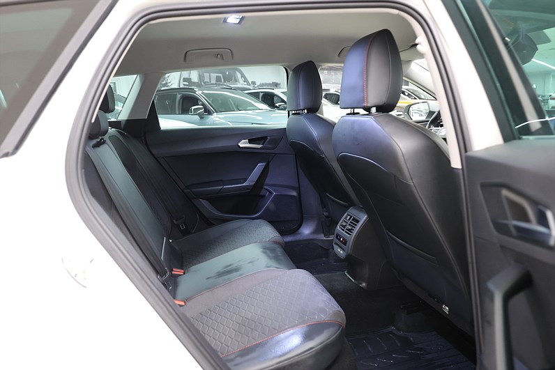 Seat Leon 1.4 e-Hybrid Sportstourer 204hk *Hjulkampanj!* FR Drag Navi Keyless